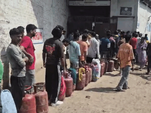 लुधियाना में माइग्रेंट वर्कर्स को ID पर मिलेंगे छोटे सिलेंडर:फ्री ट्रेड एलपीजी (FTL) योजना शुरु, आधार कार्ड दिखाकर मिलेगा नया कनेक्शन