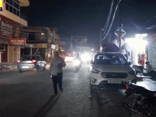 सुप्रीम कोर्ट के आदेश के बाद अस्पतालों में शिफ्टिंग चालू:मेरठ में सीलिंग कार्रवाई का आदेश के बाद सीएमओ द्वारा मरीज शिफ्ट करने की अपील