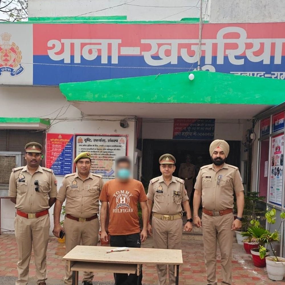 नाबालिग पर फायरिंग का आरोपी गिरफ्तार, तमंचा बरामद:रामपुर के खजुरिया में पुलिस ने की कार्रवाई, 315 बोर का तमंचा मिला