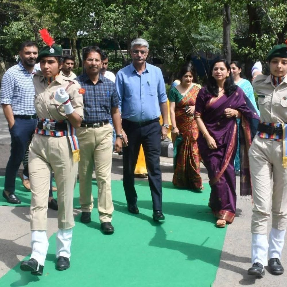 रोहतक में महिला कॉलेज ने 61 छात्राओं को सम्मानित किया:वार्षिक पुरस्कार वितरण समारोह संपन्न; डॉ. सुरेंद्र सांगवान रहे चीफ गेस्ट