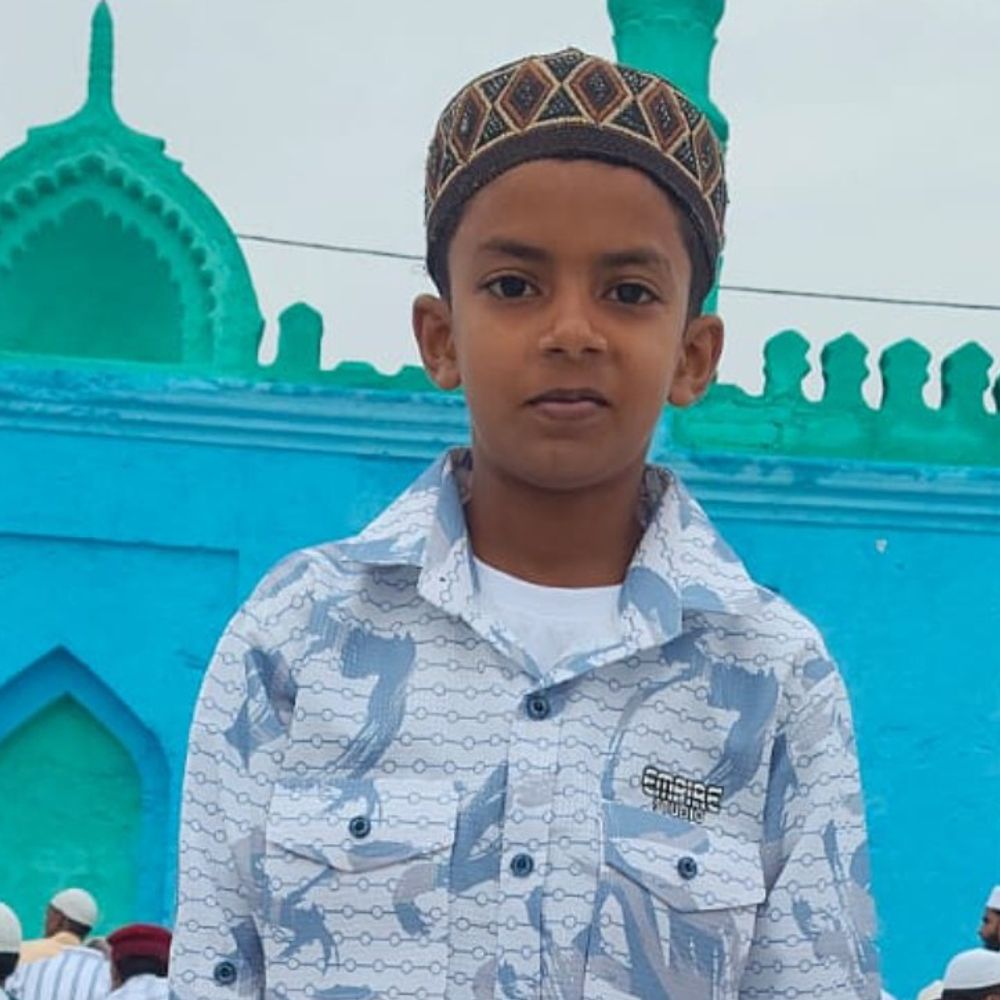 एकतरफा प्यार में बच्चे का गला रेतकर मर्डर:सहरसा में घर के पास बगीचे में खेल रहा था, बहन को भी किया घायल; आरोपी भागा