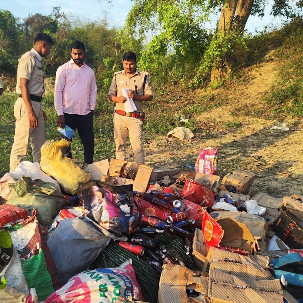 मधुबनी में 6 हजार लीटर शराब नष्ट:उत्पाद विभाग ने की कार्रवाई, आरोपियों की तलाश में जुटी पुलिस