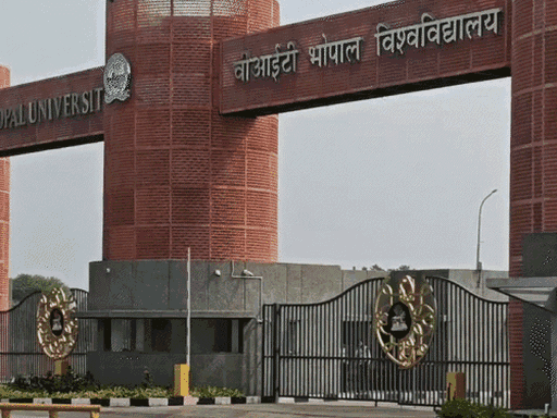 वीआईटी भोपाल में टाइफाइड के 5 नए मामले:अब तक कुल मरीज 28; 20 छात्र बुखार के साथ अस्पताल पहुंचे