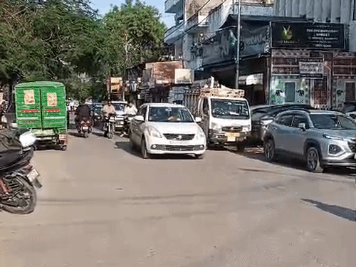 कानपुर में आज और कल बारिश की संभावना:कई इलाकों में गिरेंगे ओले, 8 अप्रैल के बाद मौसम साफ होगा