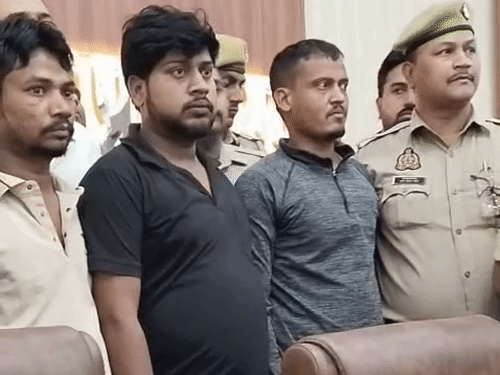 चलती कार से ड्रग तस्करी करने वाला रैकेट:प्रयागराज में 1.40 करोड़ की स्मैक बरामद, आसपास के जिलों में भी हो रही थी सप्लाई