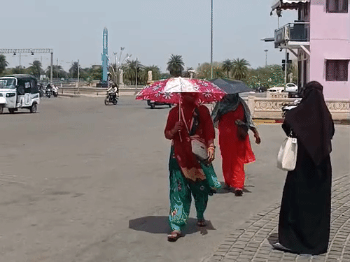 लखनऊ में हीट वेव का अलर्ट, 42 डिग्री पहुंचेगा पारा:सामान्य से अधिक गर्मी; 26 अप्रैल से बदलेगा मौसम