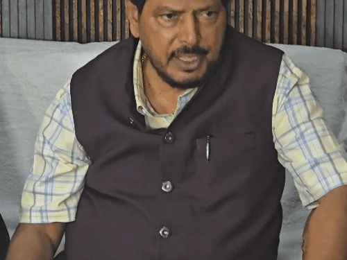 यूपी की बड़ी खबरें:आठवले बोले- भाजपा 25 सीटें देगी तो गठबंधन करूंगा, नहीं तो यूपी में अकेले चुनाव लड़ेंगे