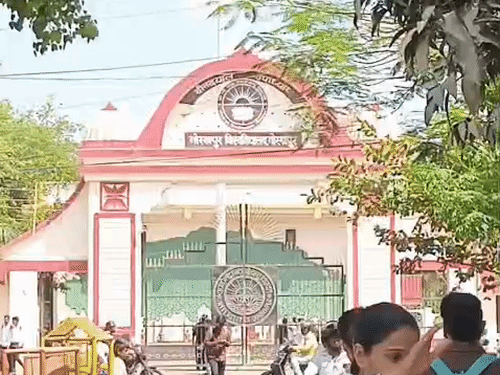 जुलाई में होगा DDU का दीक्षांत समारोह:तैयारियां शुरू, खेल और कला से होगा जश्न का आगाज, मेधावियों को मिलेगा सम्मान