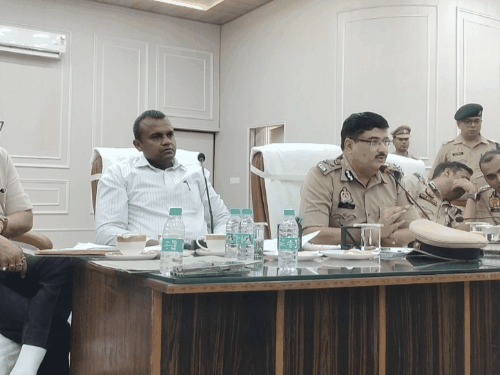 ताजुश्शरिया उर्स पर सुरक्षा का कड़ा पहरा:परीक्षा और उर्स के बीच ट्रैफिक व्यवस्था रहेगी बड़ी चुनौती, एडीजी, डीआईजी, कमिश्नर, डीएम और एसएसपी ने की समीक्षा