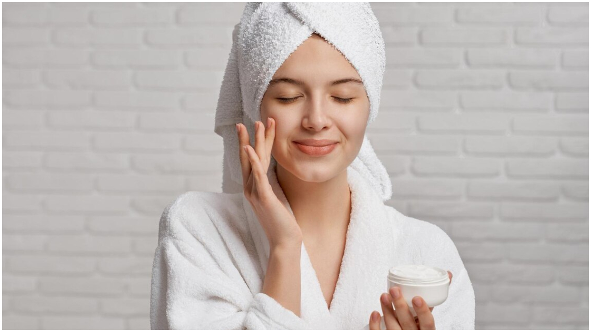 पाना चाहते हैं बेदाग-जगमगाता हुआ चेहरा, तो घर पर ऐसे बनाएं केमिकल फ्री सत्तू फेस पैक