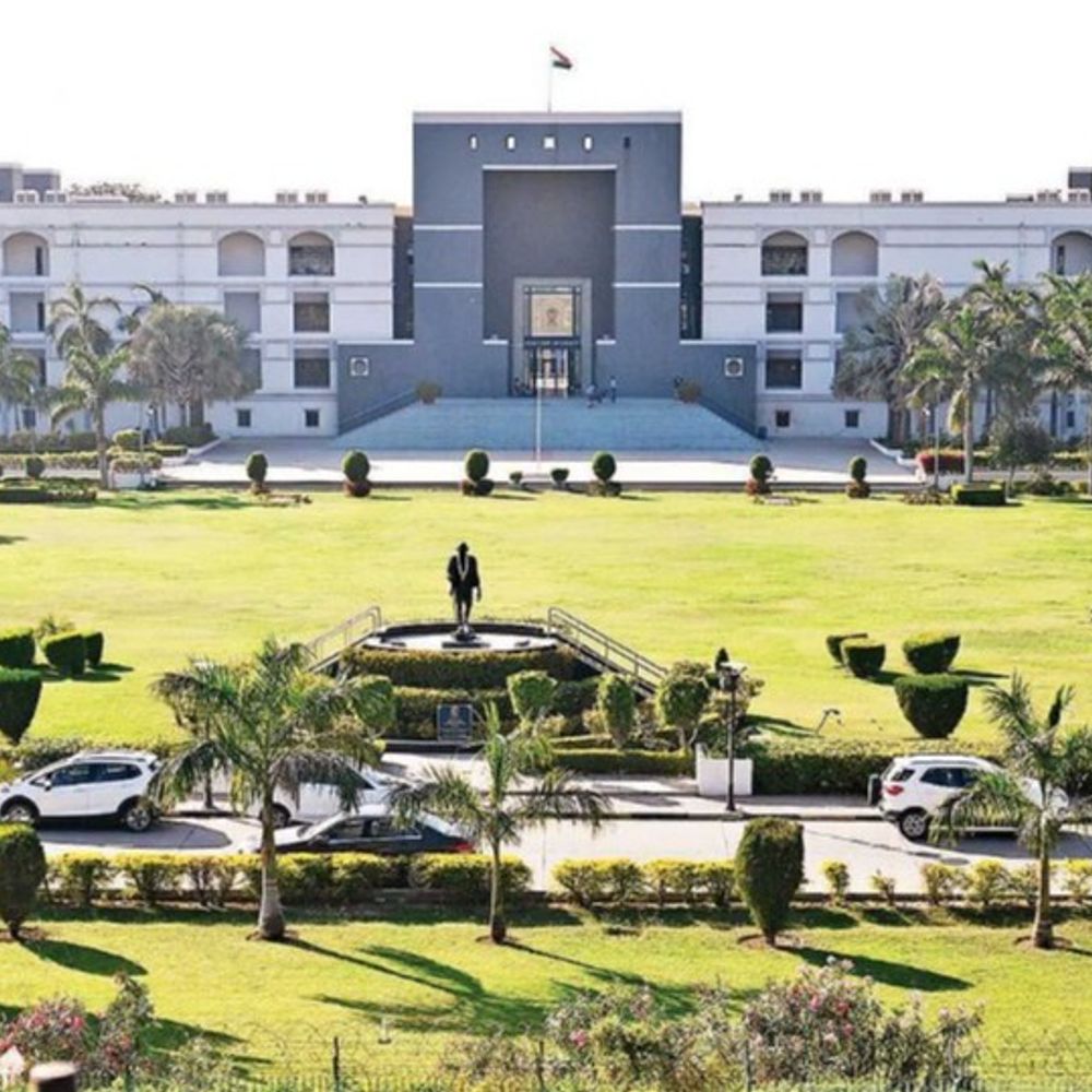 सहमति से संबंध के बाद शादी से इनकार दुष्कर्म नहीं:गुजरात हाईकोर्ट ने आरोपी की गिरफ्तारी पर रोक लगाई, 18 सालों से था रिलेशन में