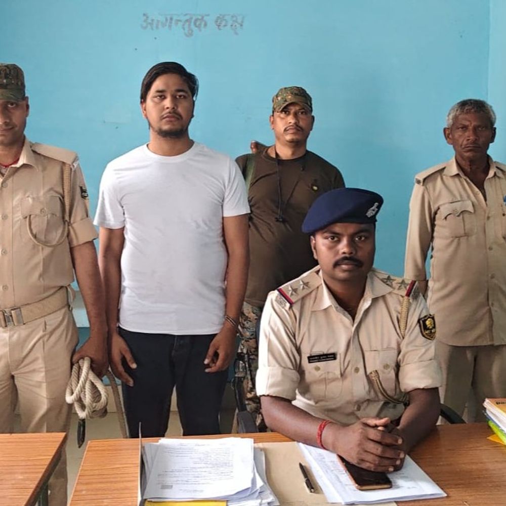 बाइक लूट मामले में फरार आरोपी अरेस्ट:औरंगाबाद के टॉप-10 बदमाशों की लिस्ट में था शामिल, झारखंड पुलिस को भी थी तलाश