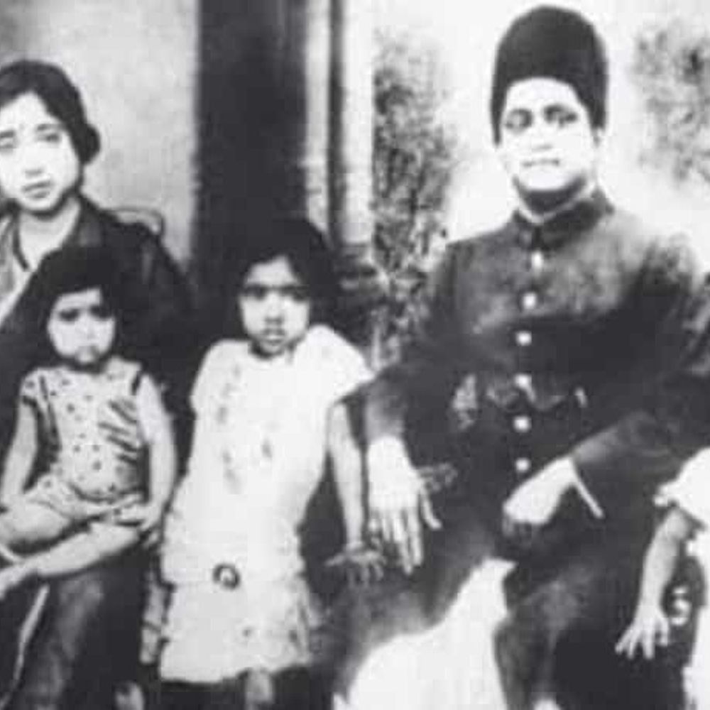 इंदौर में बीता आशा भोसले का बचपन:सराफा की गुलाब जाबुन और रबड़ी से था खास लगाव; सीहोर के शरबती गेहूं की रोटियां थीं पसंद