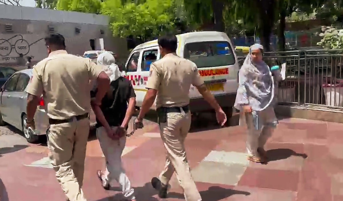 IRS Officer Daughter Murder | ‘मैंने कांड कर दिया’, IRS अधिकारी की बेटी की हत्या के बाद कातिल ने अपने चचेरे भाई को फोन किया