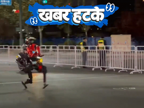 खबर हटके- रोबोट ने तोड़ा इंसान का रिकॉर्ड:73 साल की दादी ने की पैराग्लाइडिंग; 60 हजार सांप पालकर महिला कर रही करोड़ों की कमाई