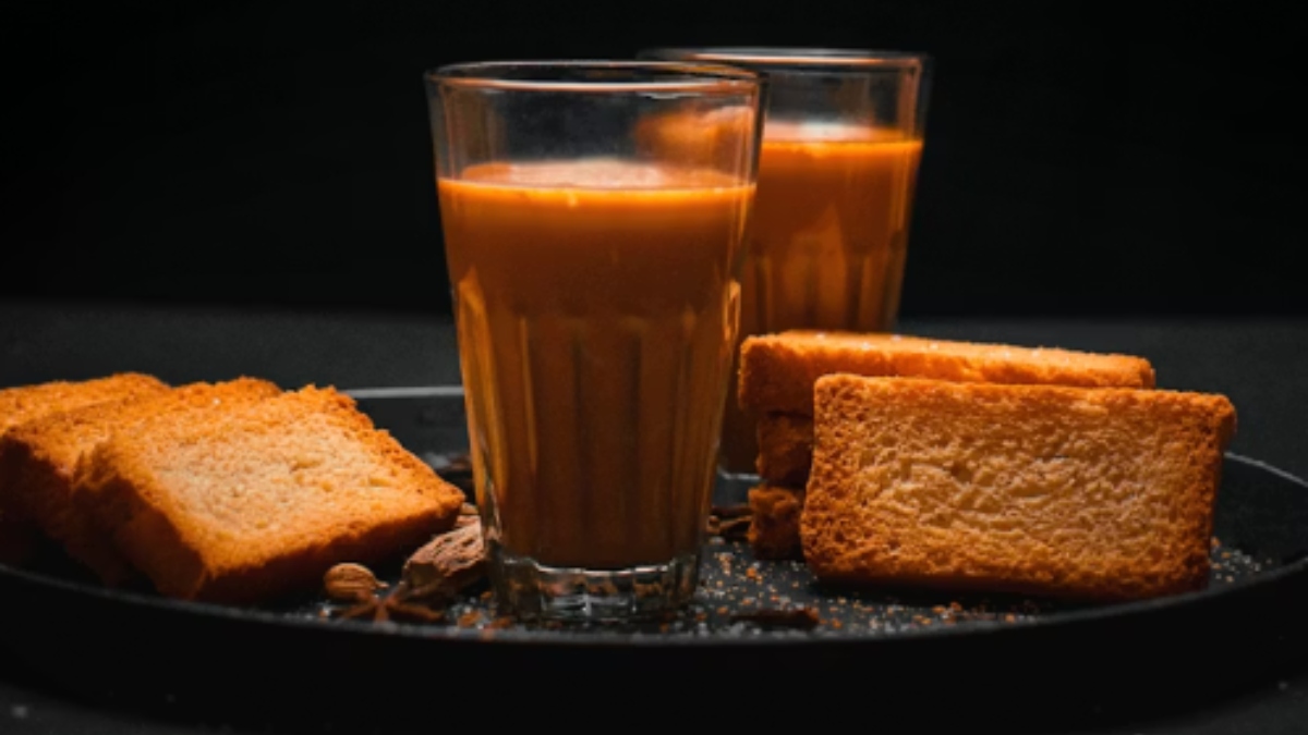 चाय बनाते समय कब डालनी चाहिए चाय पत्ती, जिससे एकदम कड़क बनेगी Chai, नोट कर लीजिए रेसिपी