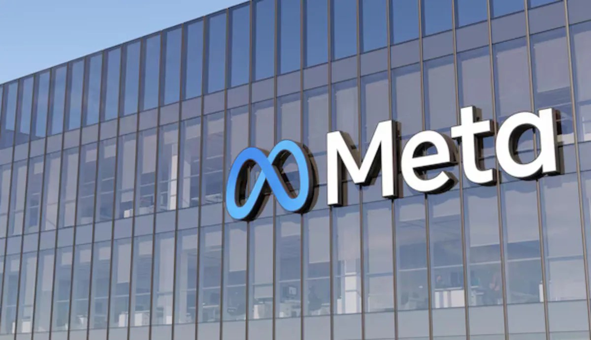 Layoff Alert: एक ही बार में निकाले जाएंगे 8000 कर्मचारी, मुनाफे में होने के बावजूद Meta क्यों कर रहा बड़ा लेऑफ?