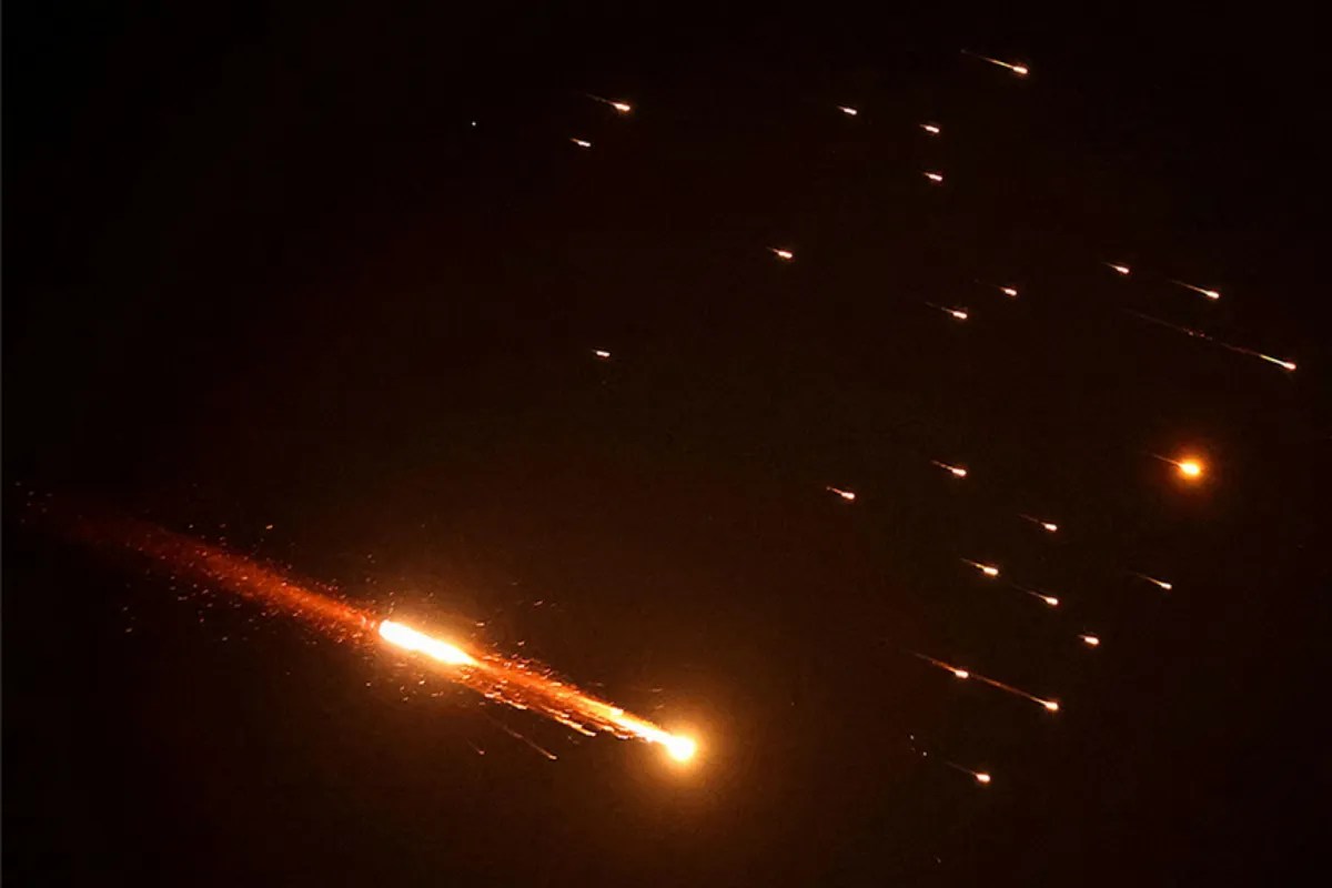 ट्रंप की धमकी के बाद ईरान का पलटवार, यूएई और कुवैत पर दागे ड्रोन्स और मिसाइलें