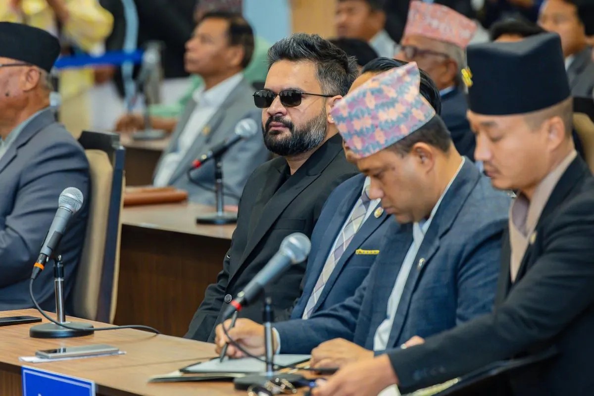 नेपाल की संसद में पहले दिन ही बवाल, पूर्व PM ओली की गिरफ्तारी पर भिड़े नेता