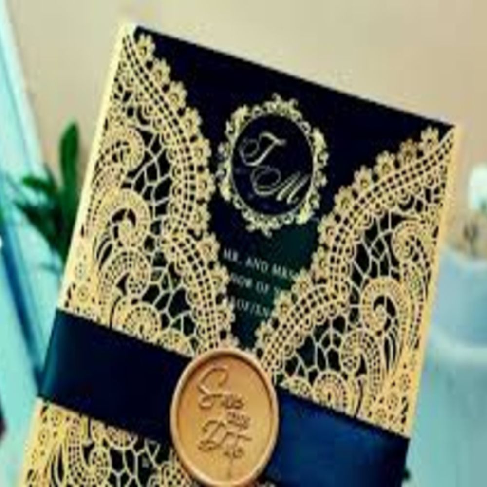 शादी का कार्ड दिखाओ, दो सिलेंडर ले जाओ:शादियों के सीजन में गैस की किल्लत पर सिलेंडरों की सौगात