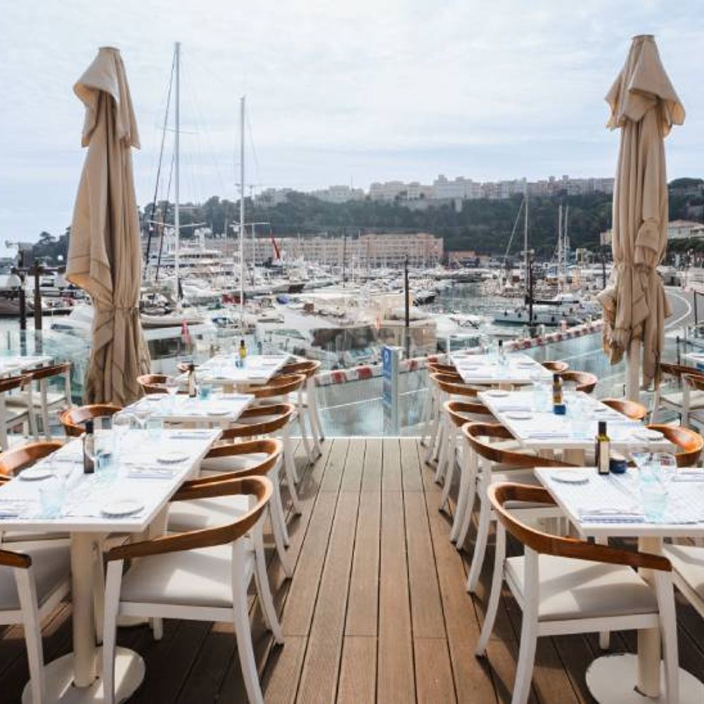 लग्जरी पर्यटन, प्राइवेसी ही करेंसी:अब बेहतरीन ठिकाने नहीं, ‘अनुभव’ खरीदे जा रहे; पुराने वाइन टैंकों में स्टे, दार्शनिक विमर्श पसंद कर रहे रईस सैलानी