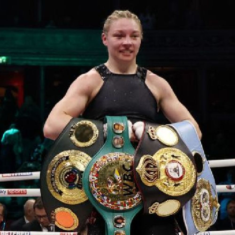 13 महीने बाद रिंग में लौट रहीं चैम्पियन लॉरेन प्राइस:कहा- पैसा कमाना, बॉक्सिंग में विरासत बनाना लक्ष्य; ओलिंपिक चैम्पियन शनिवार को स्टेफनी के खिलाफ उतरेंगी