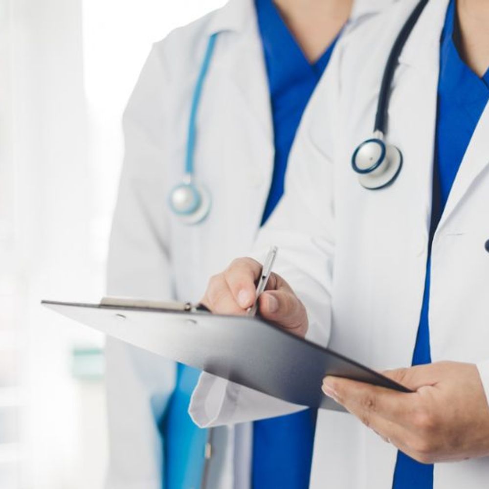 सरकारी डॉक्टरों की निजी प्रैक्टिस पर रोक, फैसला जनता के हित में