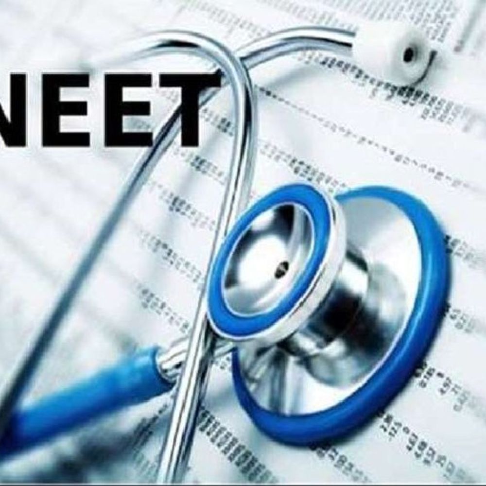 NEET (UG) 2026 परीक्षा 3 मई को:इंदौर में 57 केंद्रों पर 23 हजार से ज्यादा स्टूडेंट; परीक्षा केंद्रों तक पहुंचने के लिए प्रशासन उपलब्ध कराएगा बसें