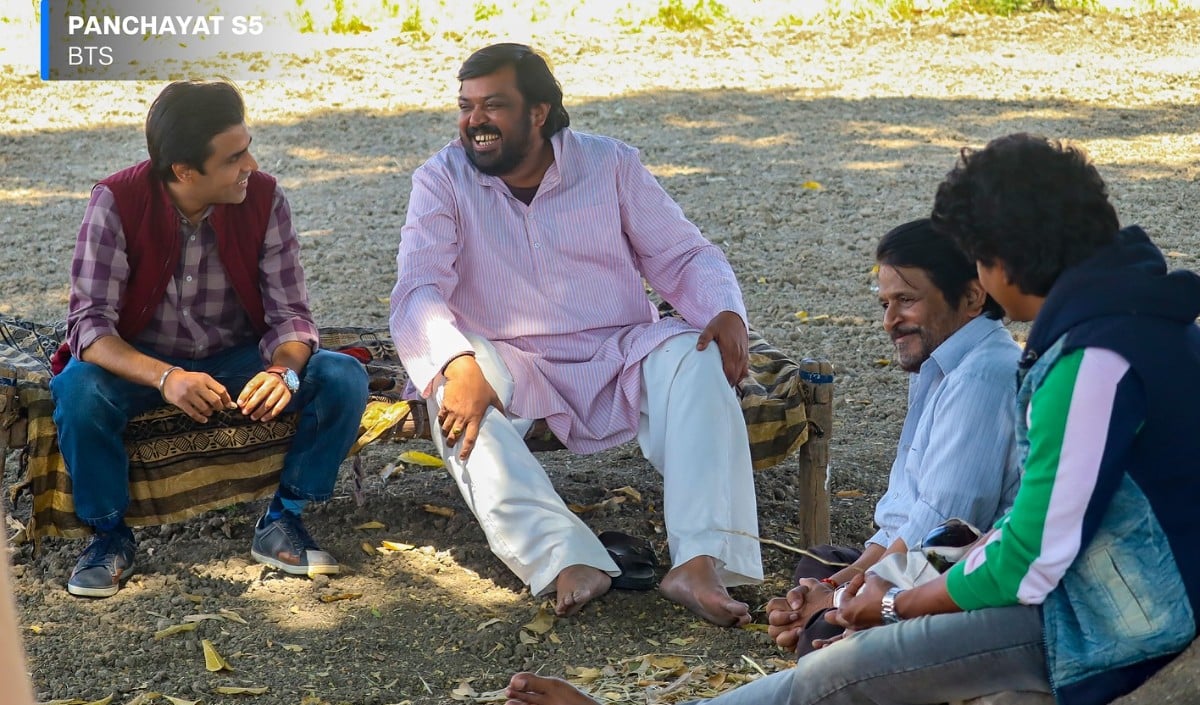 फुलेरा में फिर गूँजेगी ‘सचिव जी’ की आवाज़! Panchayat Season 5 की शूटिंग शुरू, सेट से वायरल हुईं पहली तस्वीरें