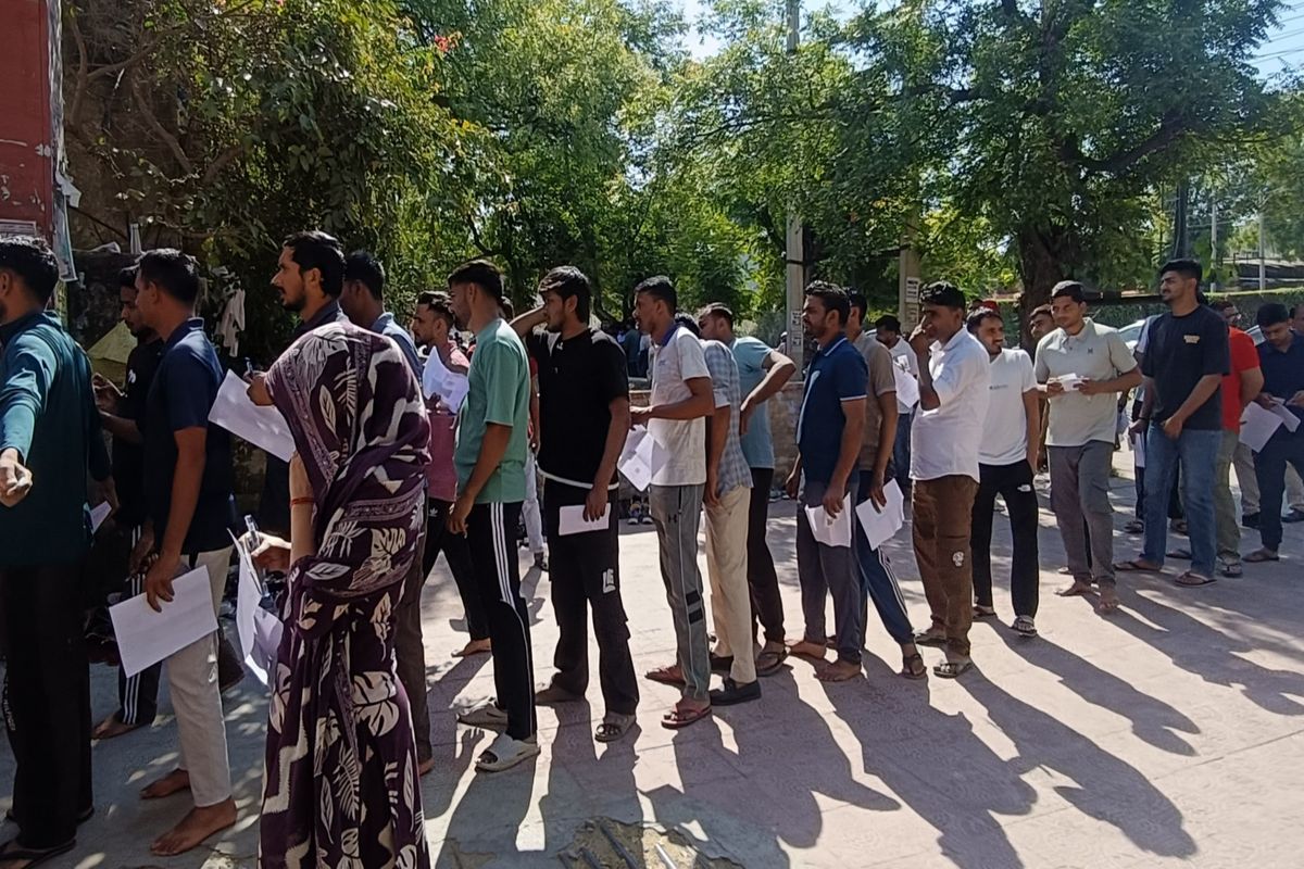 राजस्थान SI भर्ती परीक्षा: दूसरे दिन भी कड़ी सुरक्षा, नकल की सूचना देने पर 1 लाख का इनाम