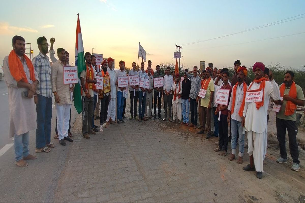 Video: टीम ओरण की नाराजगी- जिंदा ओरणों की कांट-छांट बर्दाश्त नहीं