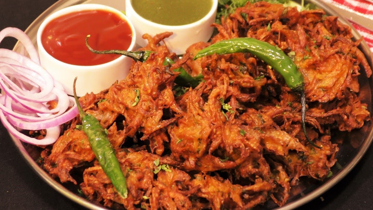 कैसे बनाएं कुरकुरे प्याज के पकौड़े, गर्मागर्म चाय के साथ उठाएं लुत्फ, बेहद आसान है रेसिपी