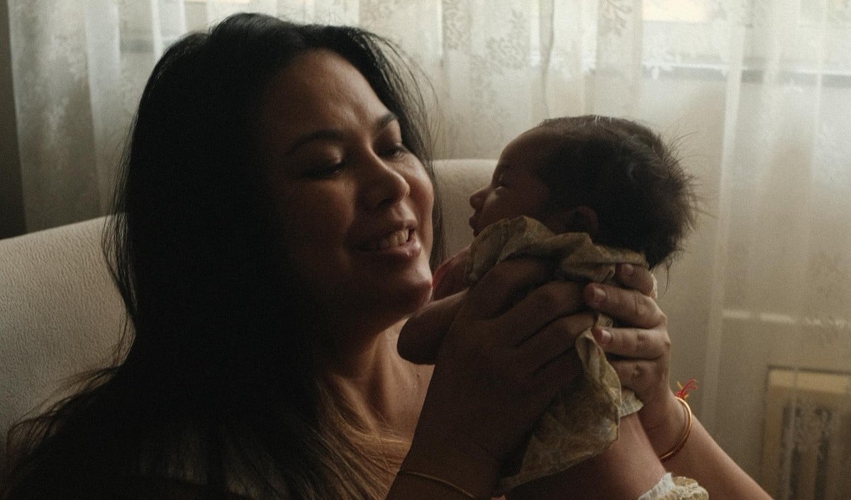 Randeep Hooda और Lin Laishram ने दुनिया को अपनी बेटी NYOMICA से रूबरू कराया