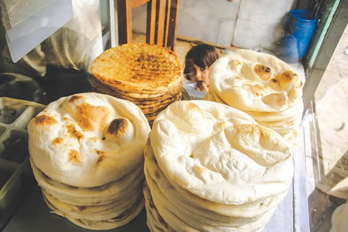 LPG Crisis: पाकिस्तान में गहराया संकट, अब रोटी हुई महंगी