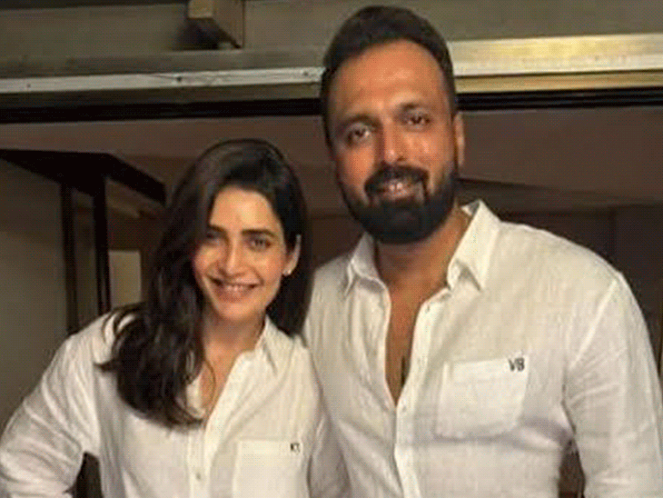 एक्ट्रेस करिश्मा तन्ना ने प्रेग्नेंसी की खबर साझा की:पति वरुण बंगेरा के साथ खुशी जताई; फैंस और सेलेब्स ने दी बधाइयां