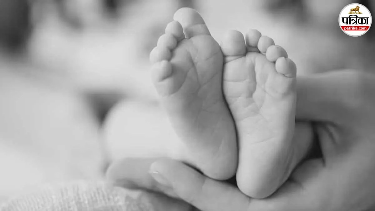 संभल में झोलाछाप की लापरवाही ने छीनी मासूम की जान: दो इंजेक्शन के बाद बिगड़ी हालत, फरार हुआ आरोपी