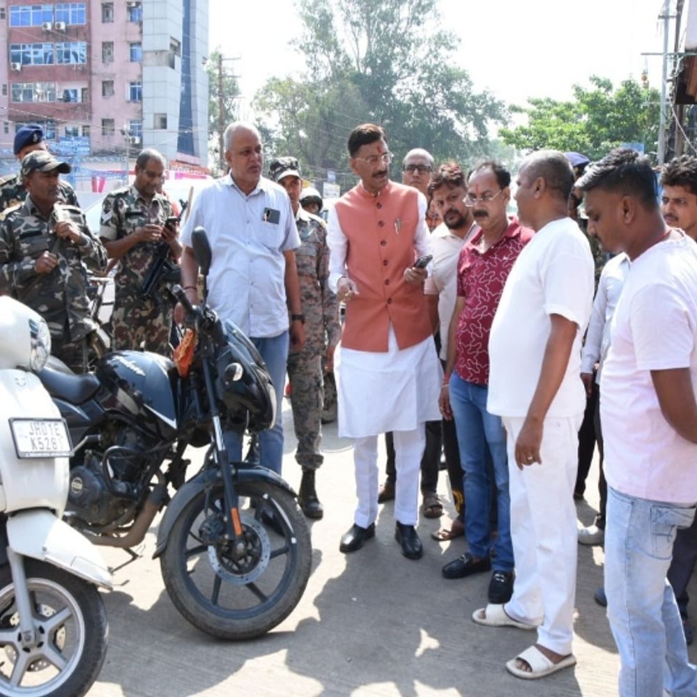 रांची में मंदिर से लौट रहे युवक पर फायरिंग:जमीन विवाद में हमले की आशंका, बाइक पर सवार तीन अपराधियों ने घटना को दिया अंजाम