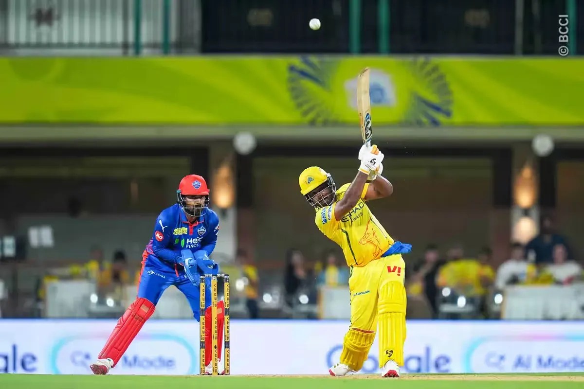 Sanju Samson Century: गरजा संजू सैमसन का बल्ला, DC के गेंदबाजों का किया बुरा हाल, मात्र इतनी गेंद पर ठोका शतक
