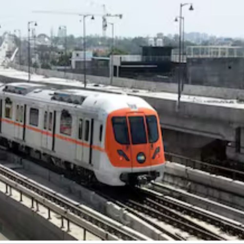 भोपाल मेट्रो की ब्लू लाइन में ट्रैफिक बना अड़चन:भदभदा से रत्नागिरी तक चल रहा काम; अब सिग्नल लगेंगे