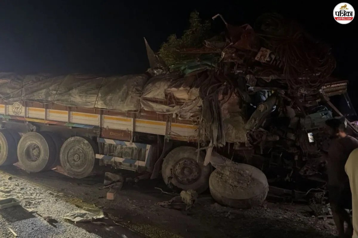 Rajasthan: कांडला हाईवे पर भीषण सड़क हादसा, ड्राइवर के गले से लोहे का सरिया आर-पार, केबिन में ही हुई मौत