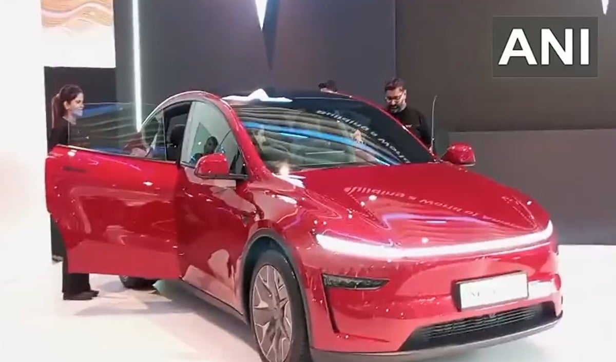Tesla Model Y L भारत में लॉन्च, 6-सीटर कार की कीमत 61.99 लाख, जानें कब शुरू होगी Delivery