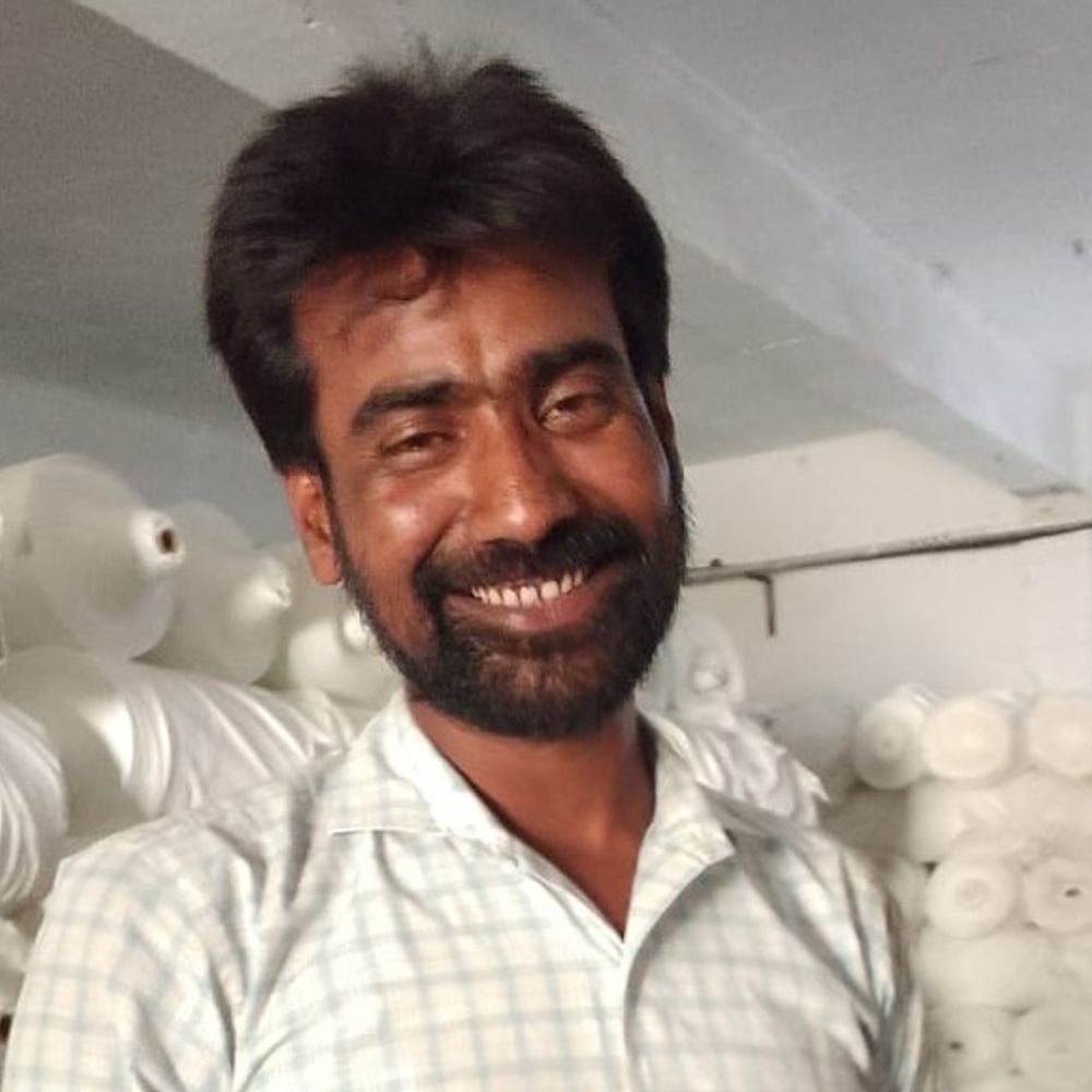 पानीपत में व्यक्ति ने फंदा लगाकर दी जान:3 दिन से पत्नी लापता, ससुराल वालों की धमकी से परेशान; 4 बच्चों का पिता