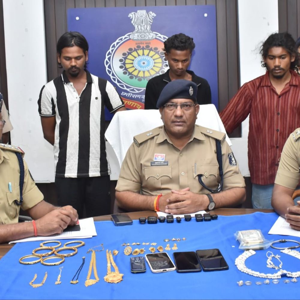 चोरी के जेवर से भाई-बहन और मौसी ने बदली लाइफस्टाइल:बहन ने चोरी के जेवर गिरवी रख लिया गोल्ड लोन, मौसी ने रखी चांदी, चोर ने खरीदी स्कूटी और मोबाइल