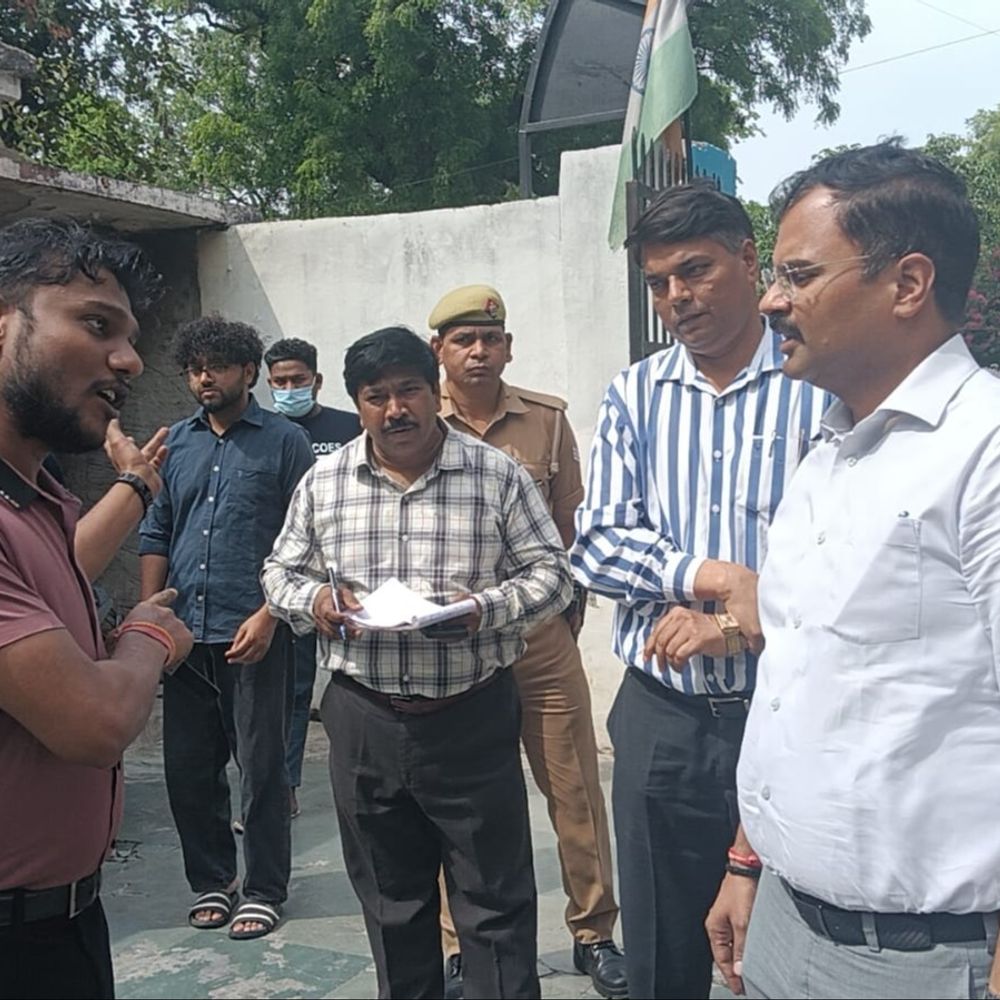 कुत्तों की पहचान के लिए नगर निगम लगाएगा माइक्रो चिप:नगर आयुक्त बोले तीन दिन में पेश करें विस्तृत रिपोर्ट, एबीसी सेंटर का किया निरीक्षण