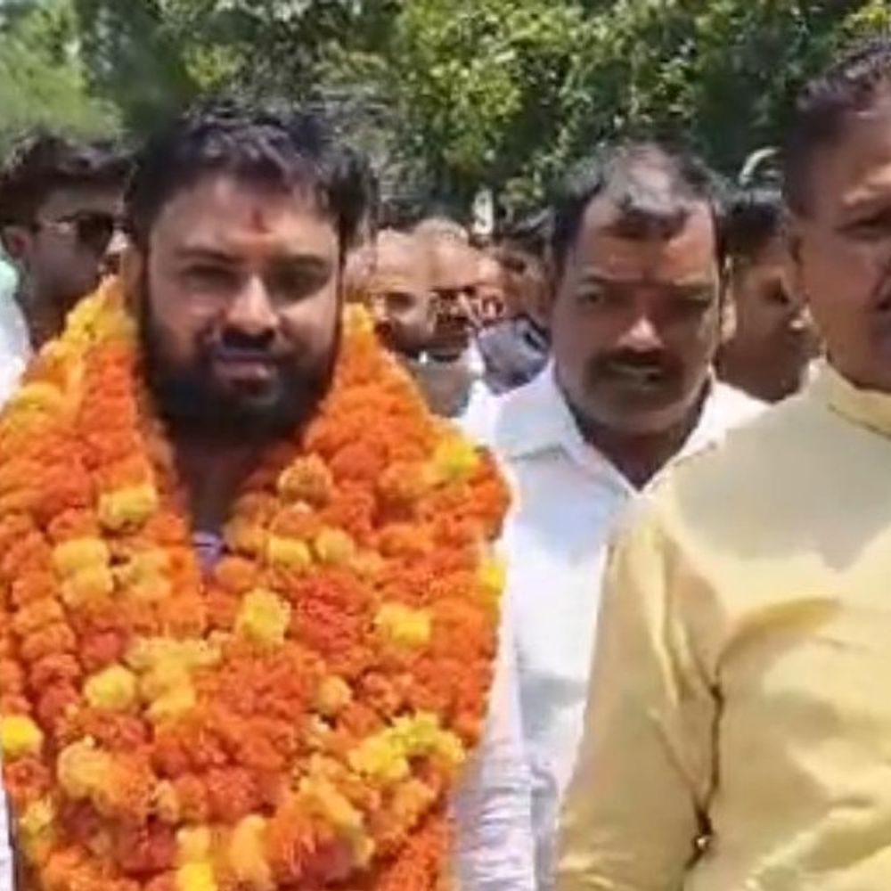 निगम उपचुनाव : भाजपा-सपा उम्मीदवारों का पर्चा दाखिल:बीजेपी से सचिन मिश्रा, सपा से दीप प्रकाश ने दिखाई ताकत