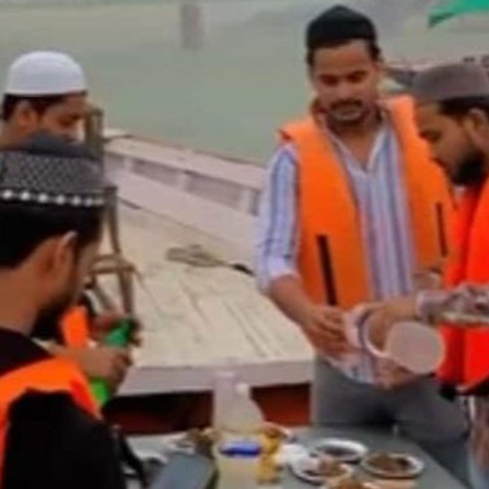 गंगा में इफ्तार पार्टी मामले में 5 मई को सुनवाई:आरोपियों की जमानत याचिका पर हाईकोर्ट में यूपी सरकार ने दिया है जवाब