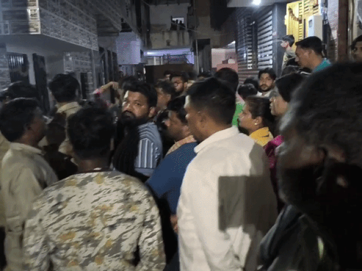 विवाहिता की मौत पर किन्नरों का हंगामा:ससुरालीजनों पर लगाया हत्या का आरोप,पुलिस जांच में जुटी