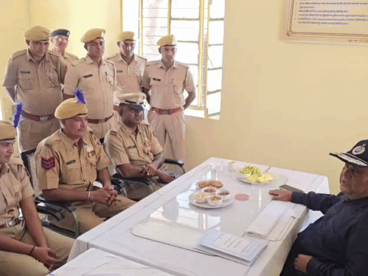 ADG बोले-1983 के बाद नहीं बढ़ी जीआरपी में नफरी:कहा- रोजना 9 लाख पैसेंजर की सिक्योरिटी स्मार्ट पुलिसिंग से देखते