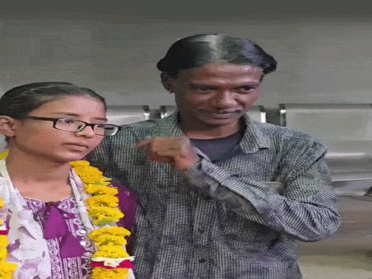 सिक्योरिटी गार्ड की बेटी का MP में 9वां स्थान:इंदौर के सरकारी स्कूल से की पढ़ाई; IAS बनने का लक्ष्य, पिता बोले- सपना पूरा करूंगा