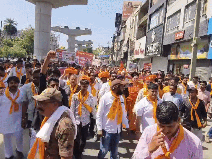 गौर रक्षा कानून की मांग पर आक्रोश रैली:भजन गीत गाते हुए कलेक्ट्री पहुंचे रोक, गौवंश तस्करी रोकने और गौशालाओं को मजबूत करने की मांग